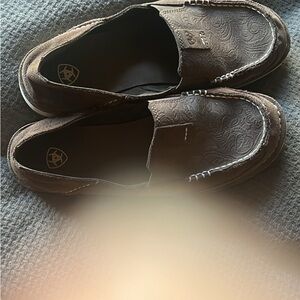 NEW WOMENS ARIAT SLIP IN SHOE SUPER COMFY SZ. 8